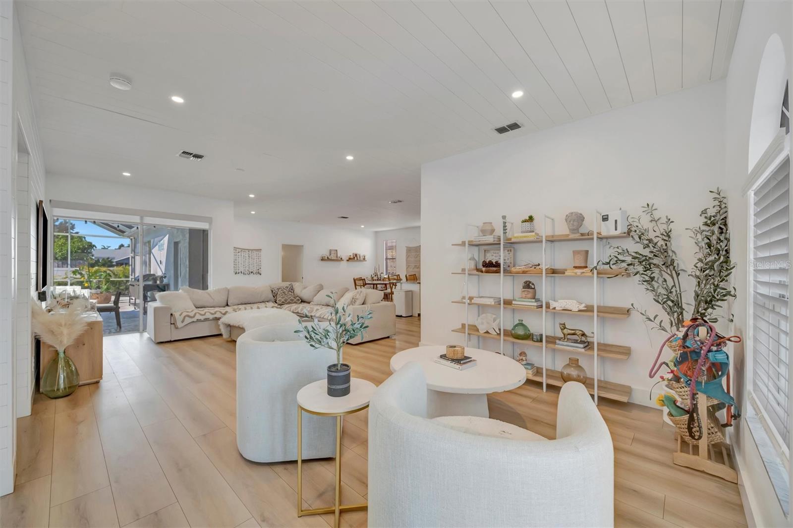 Image 11 of 74 For 5390 Matthew Court