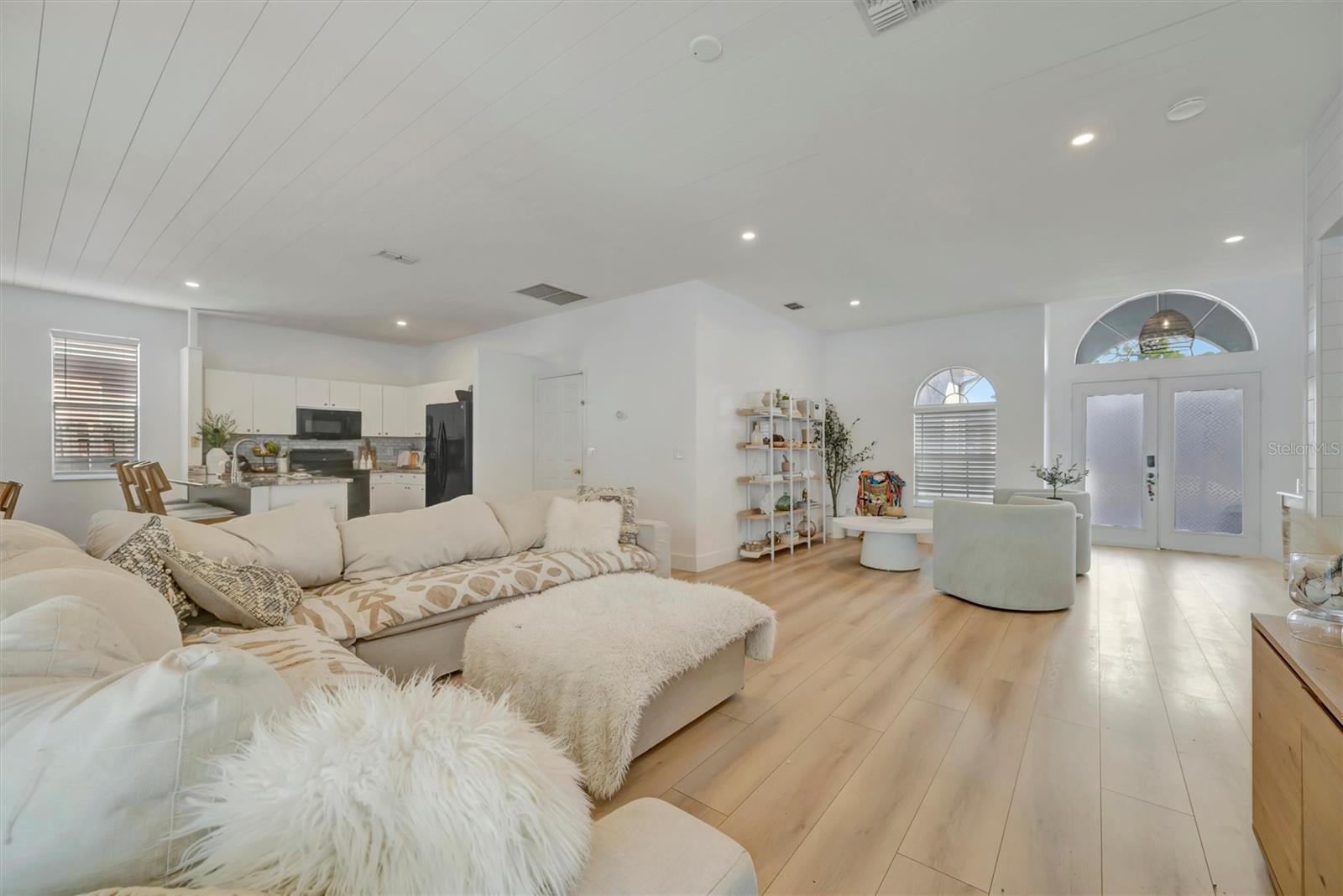 Image 17 of 74 For 5390 Matthew Court