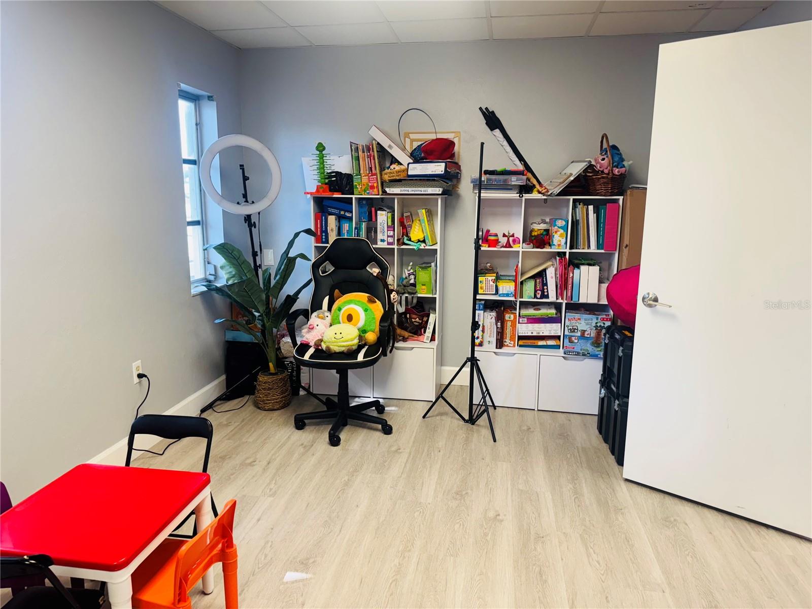 Image 22 of 26 For 4509 Bee Ridge Road E