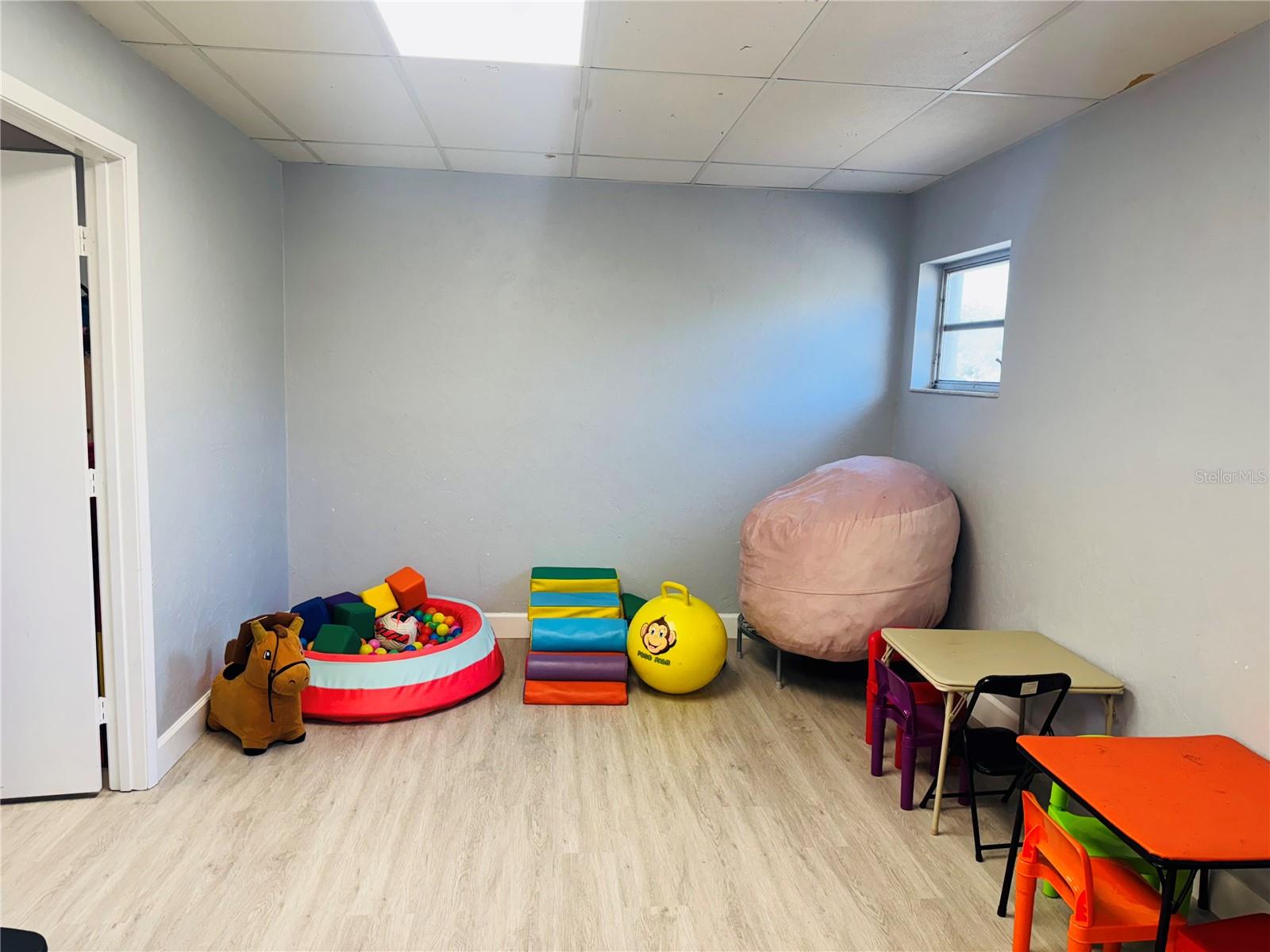 Image 24 of 26 For 4509 Bee Ridge Road E