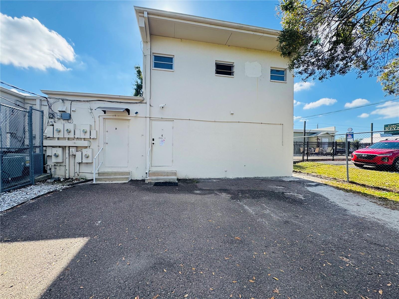 Image 25 of 26 For 4509 Bee Ridge Road E