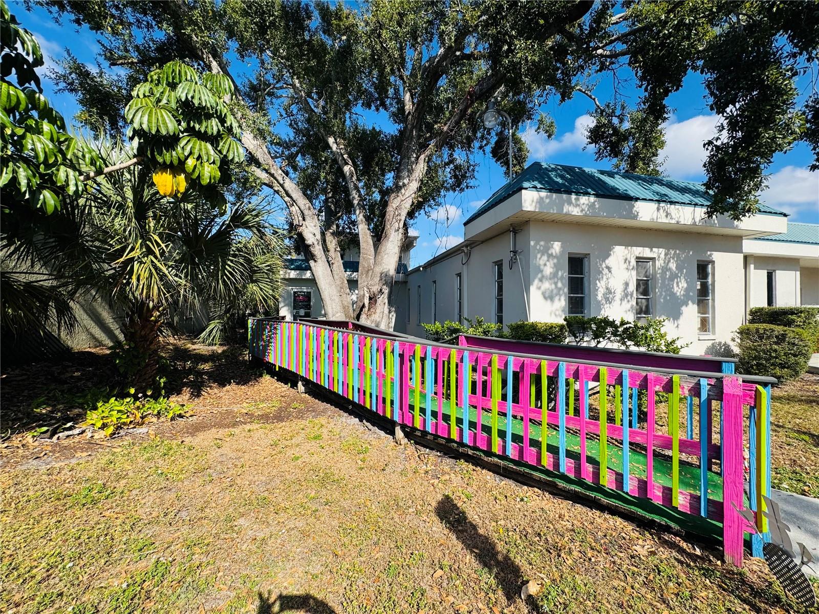 Image 4 of 26 For 4509 Bee Ridge Road E