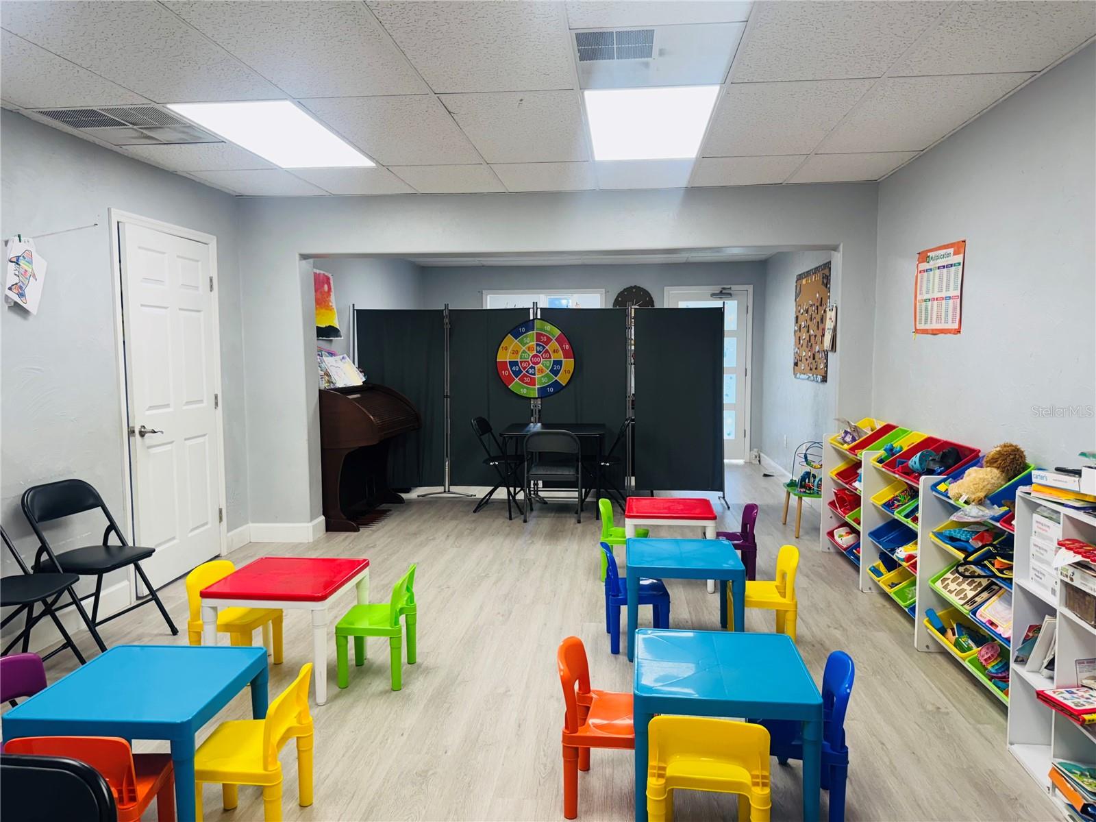 Image 8 of 26 For 4509 Bee Ridge Road E