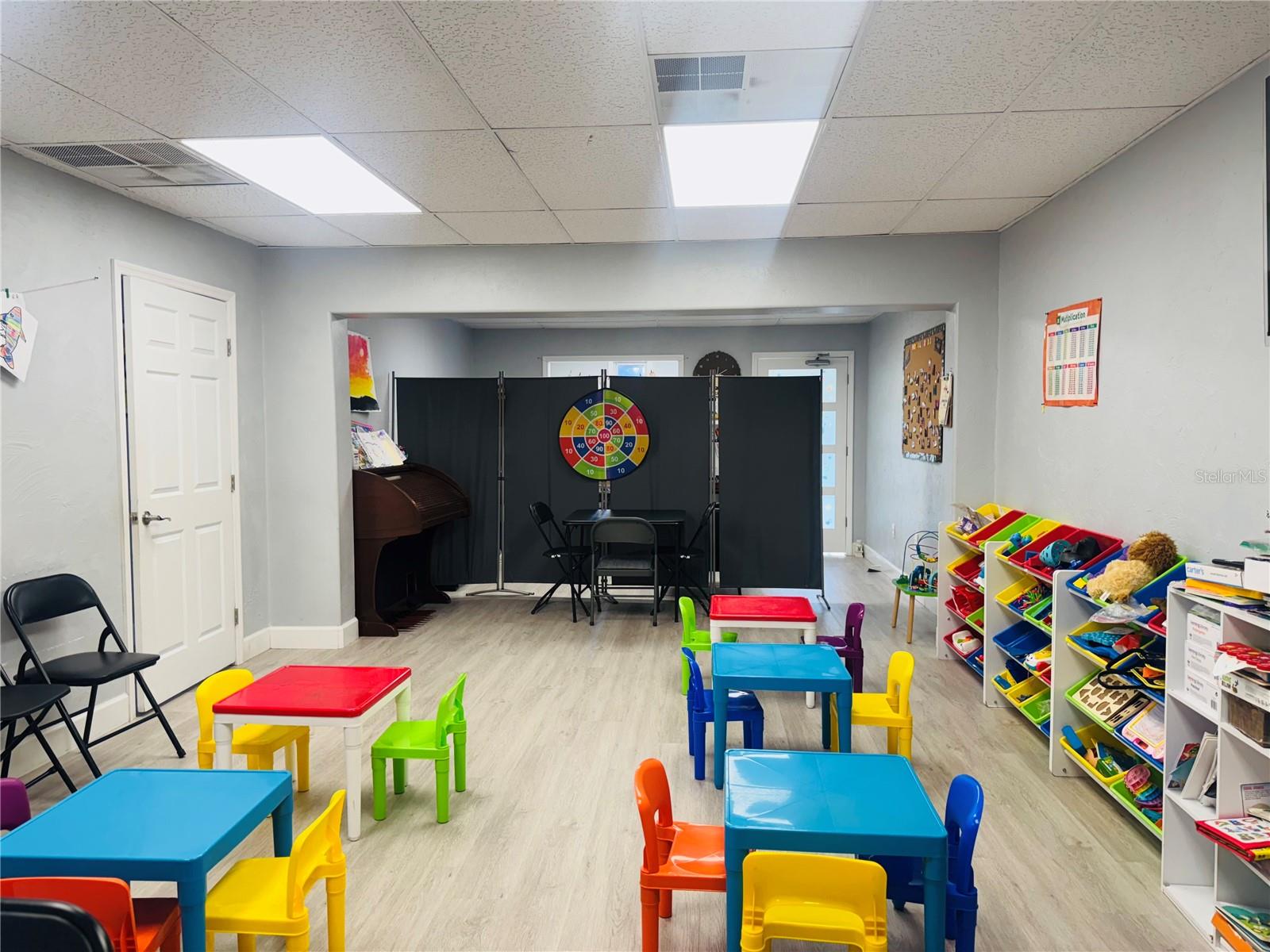 Image 9 of 26 For 4509 Bee Ridge Road E