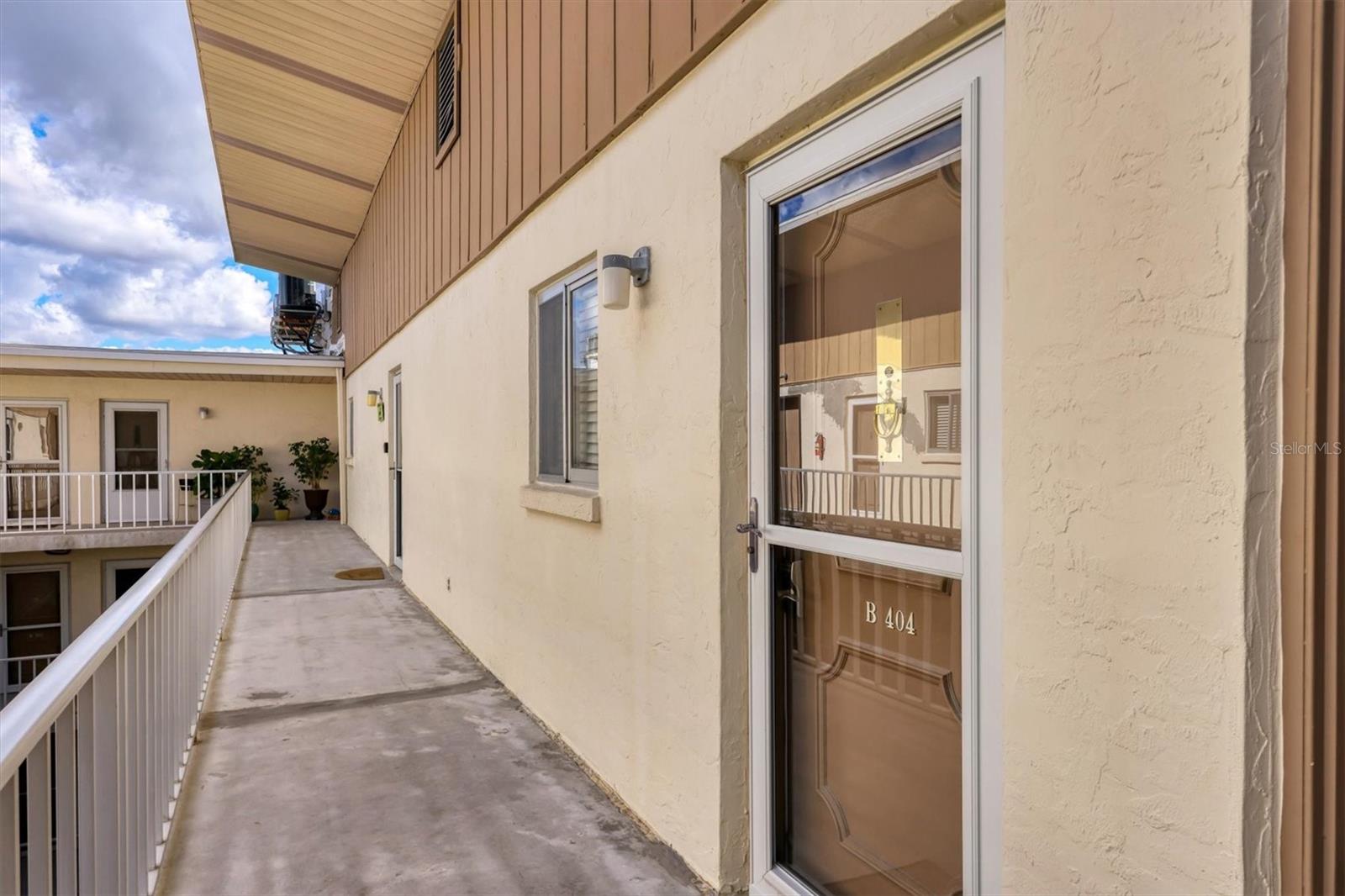 Image 6 of 36 For 1714 69th Avenue W B404