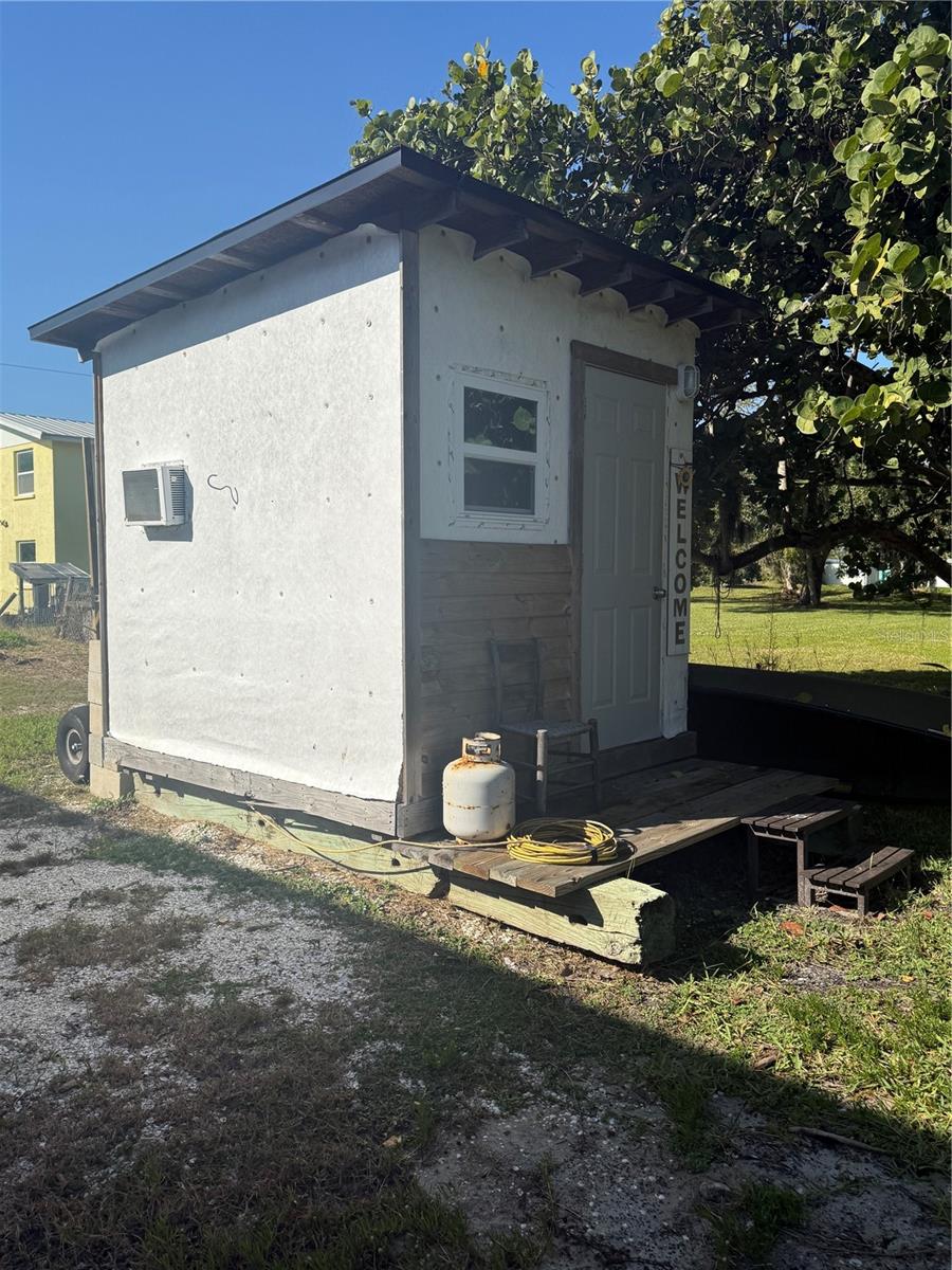 Image 3 of 10 For 912 Piney Point Road