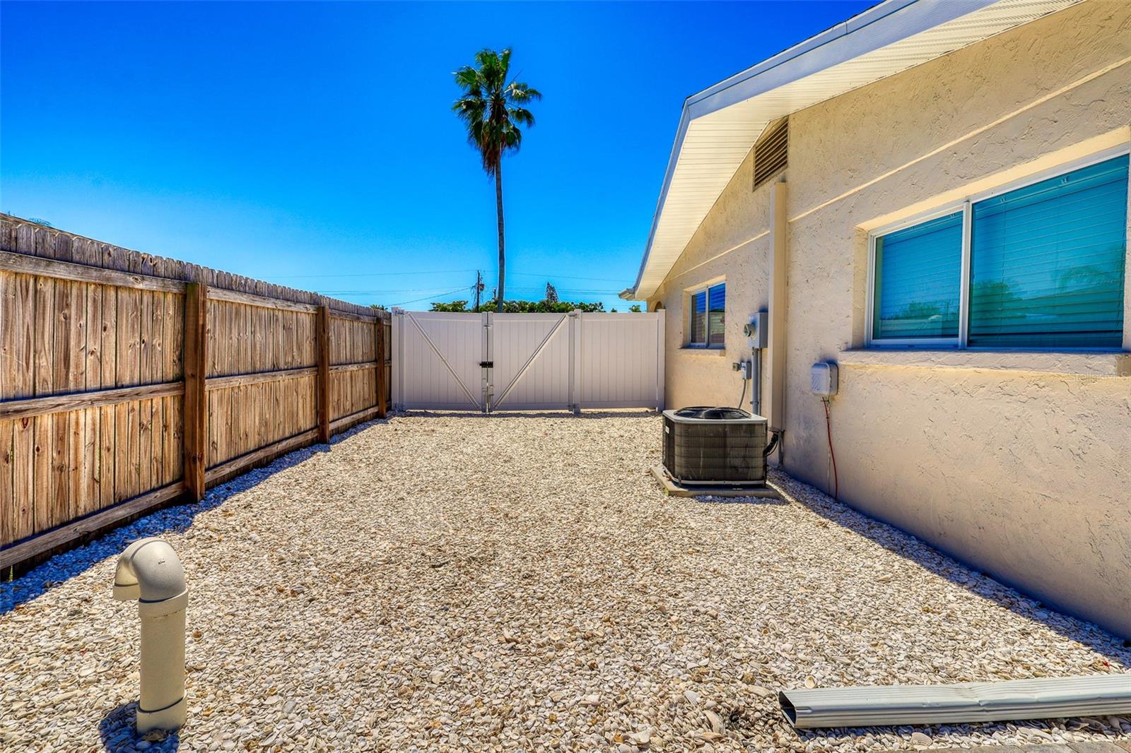 Image 6 of 50 For 2605 Sunnybrook Drive