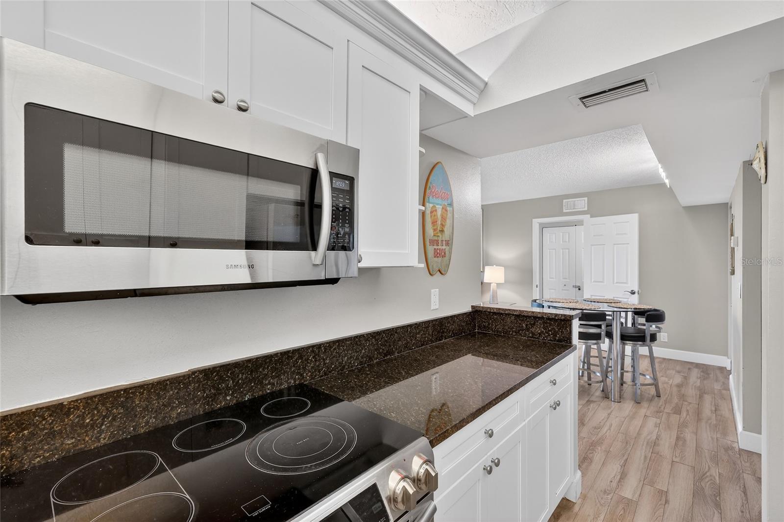 Image 10 of 52 For 5855 Midnight Pass Road 408