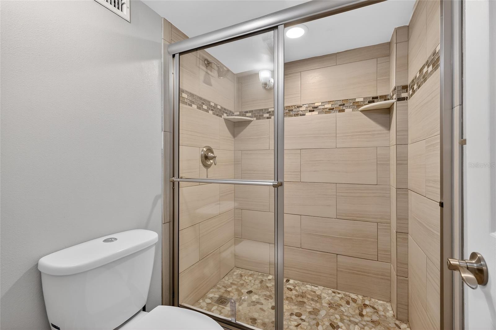 Image 12 of 52 For 5855 Midnight Pass Road 408