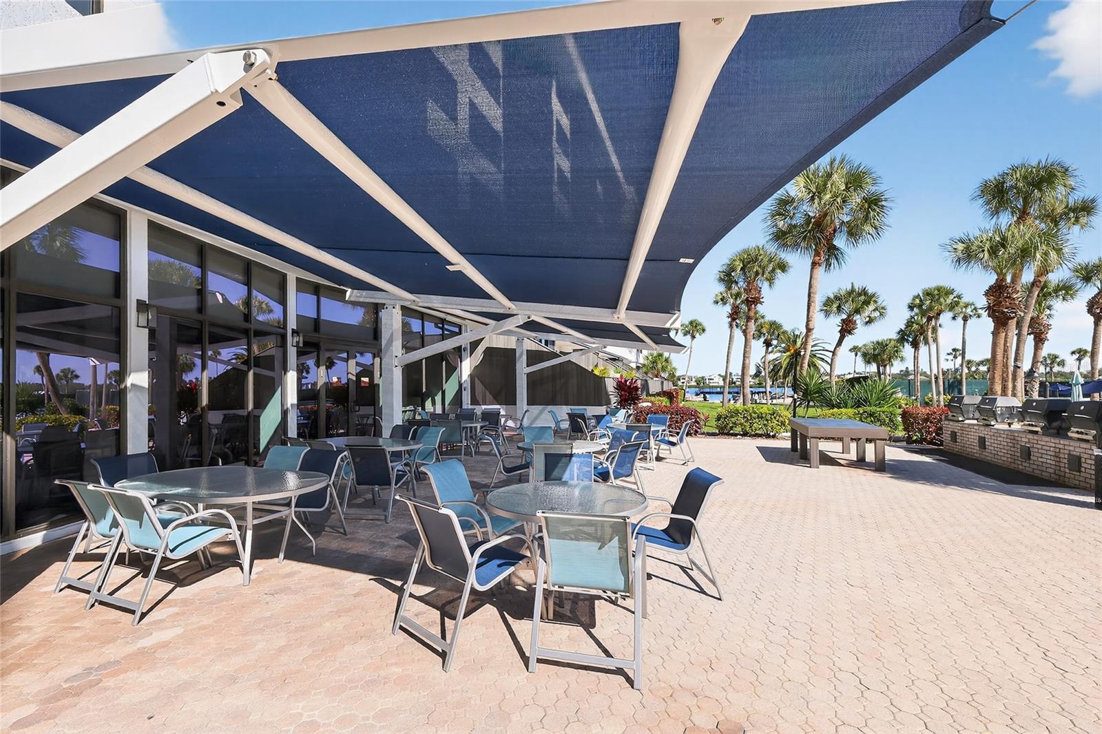 Image 30 of 52 For 5855 Midnight Pass Road 408