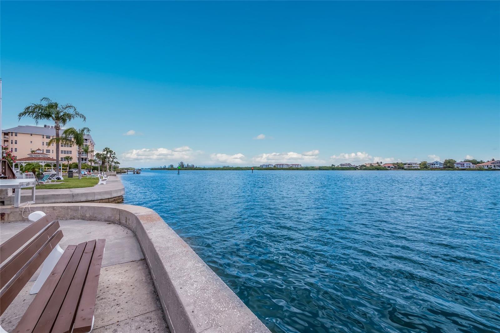 Image 42 of 52 For 5855 Midnight Pass Road 408