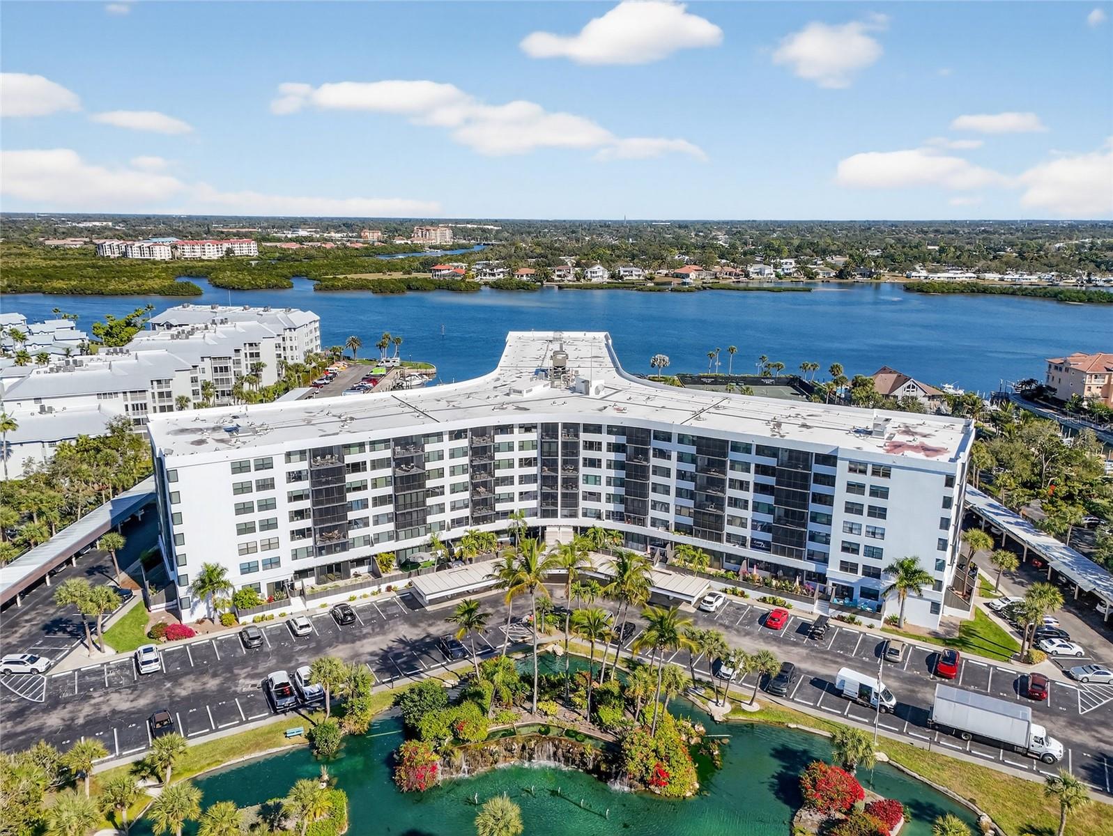 Image 44 of 52 For 5855 Midnight Pass Road 408