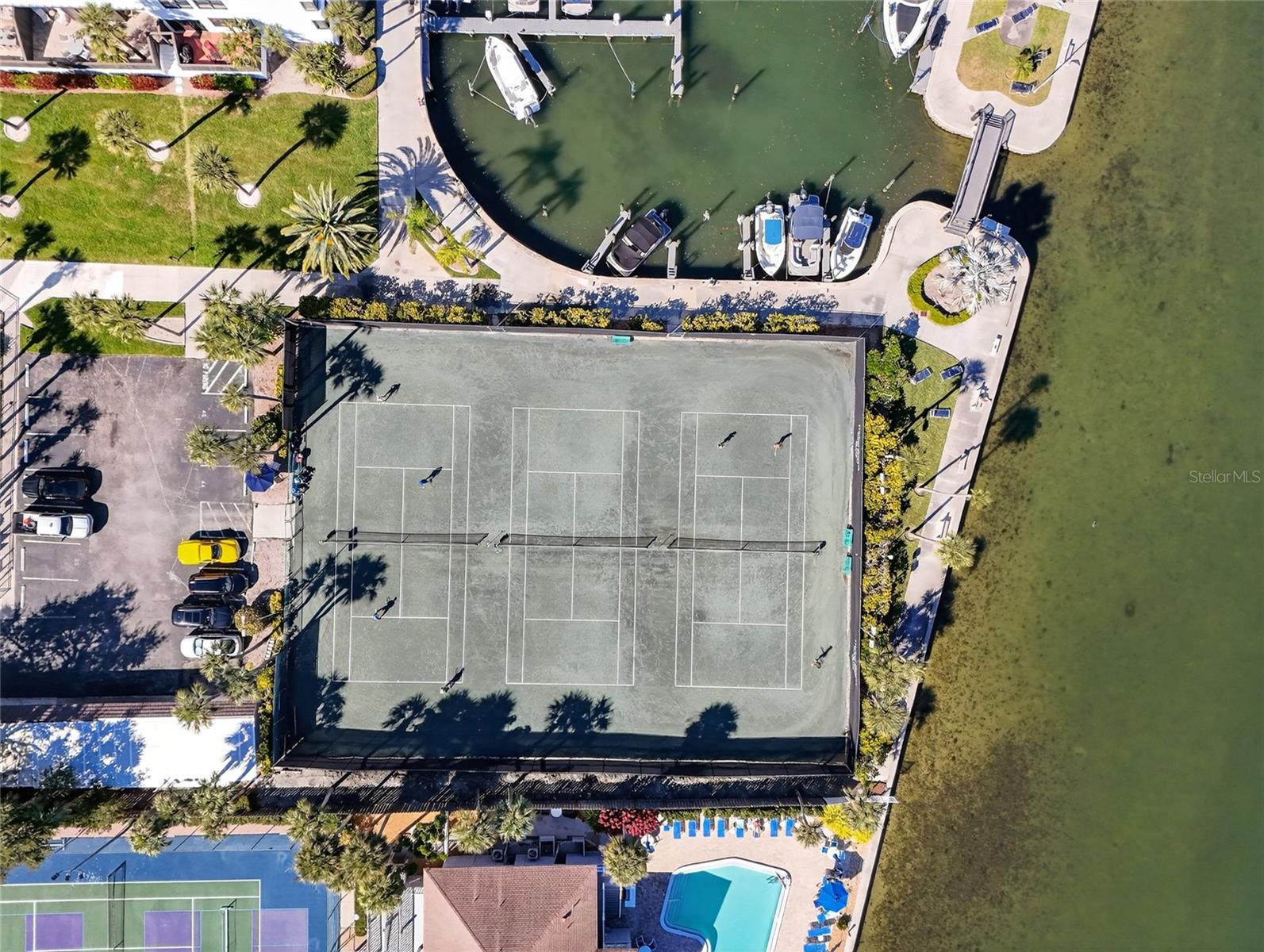 Image 50 of 52 For 5855 Midnight Pass Road 408