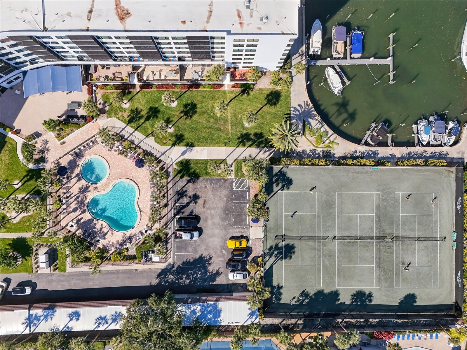 Image 51 of 52 For 5855 Midnight Pass Road 408