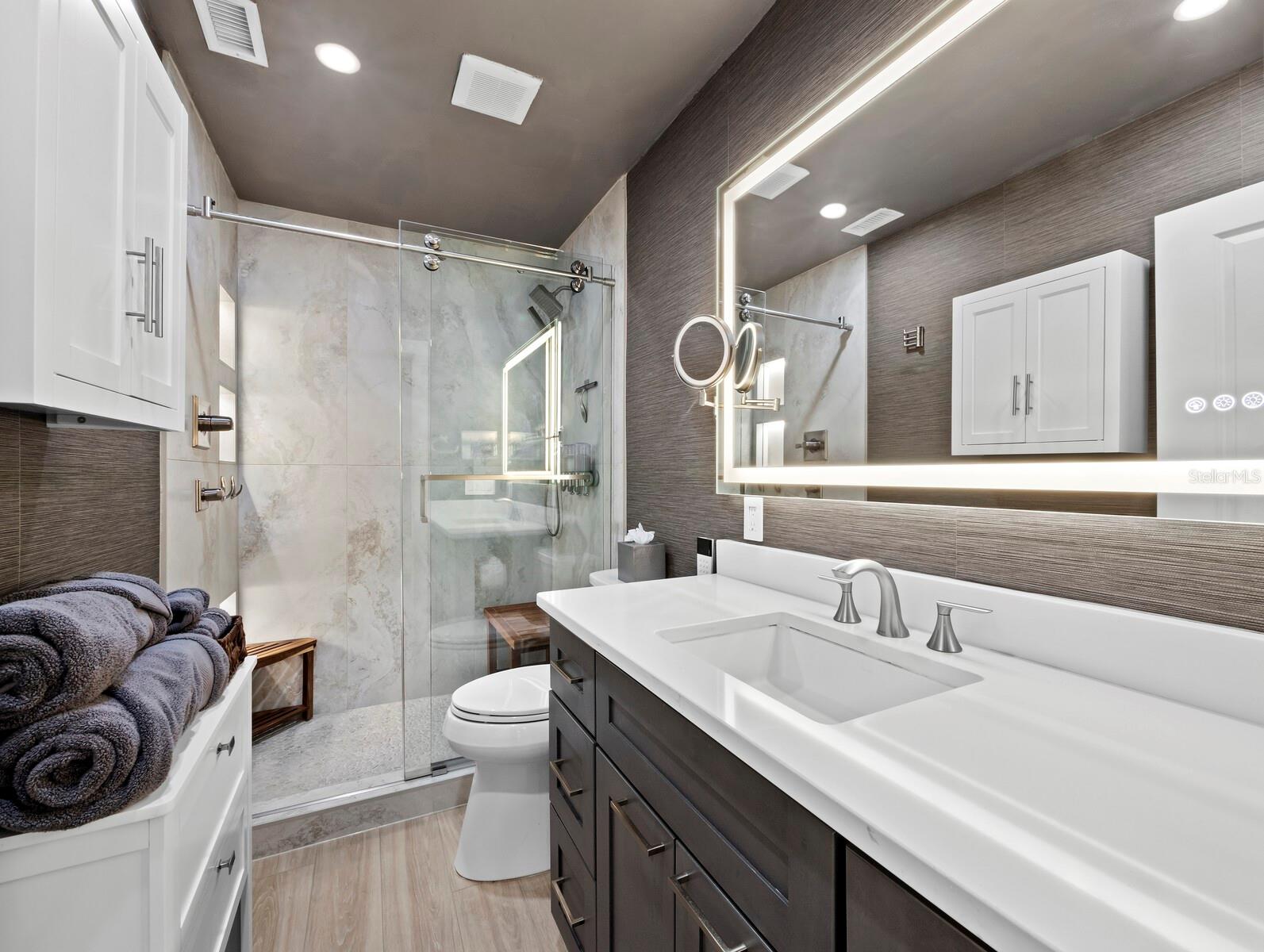 Image 14 of 29 For 2421 Prospect Street