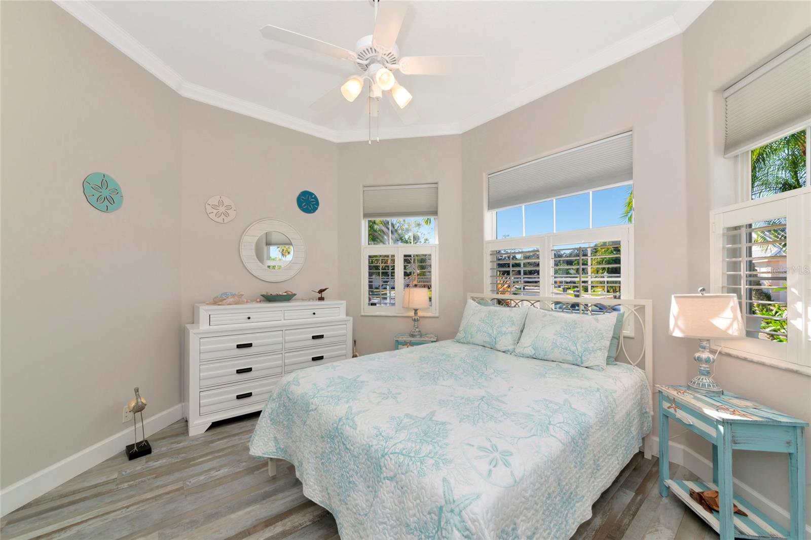 Image 13 of 50 For 201 Americas Cup Boulevard