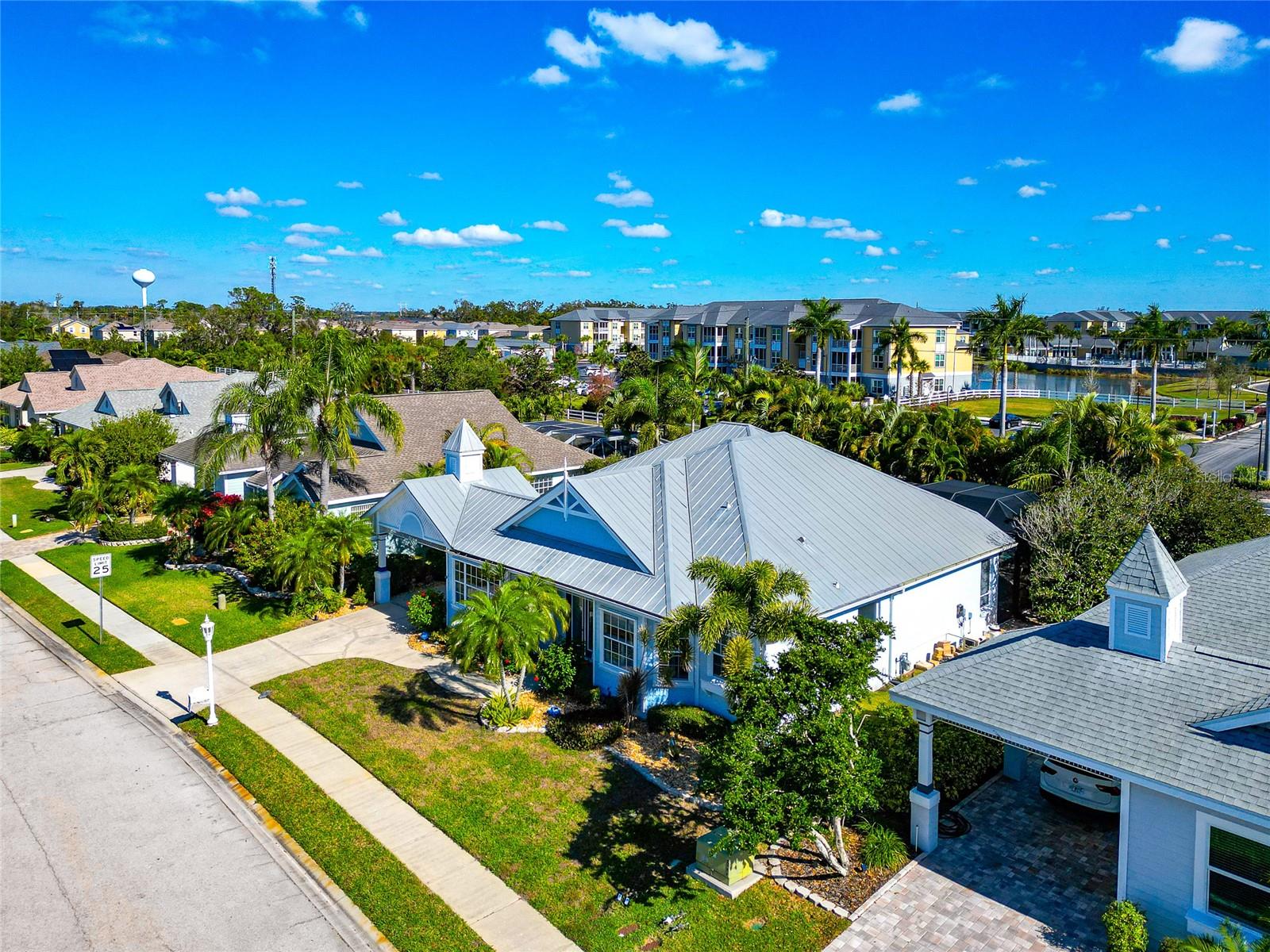 Image 9 of 50 For 201 Americas Cup Boulevard