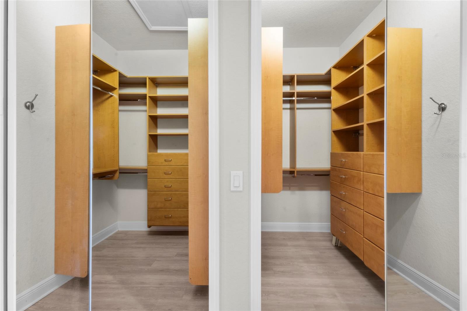 Image 34 of 75 For 6961 Scrub Jay Drive