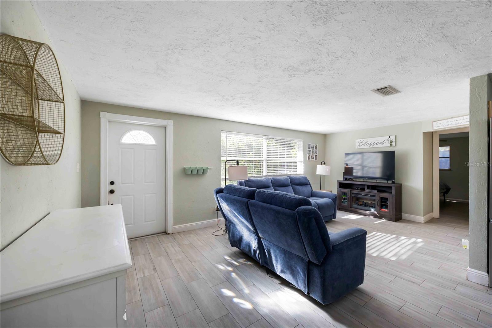 Image 5 of 30 For 5828 20th Street W