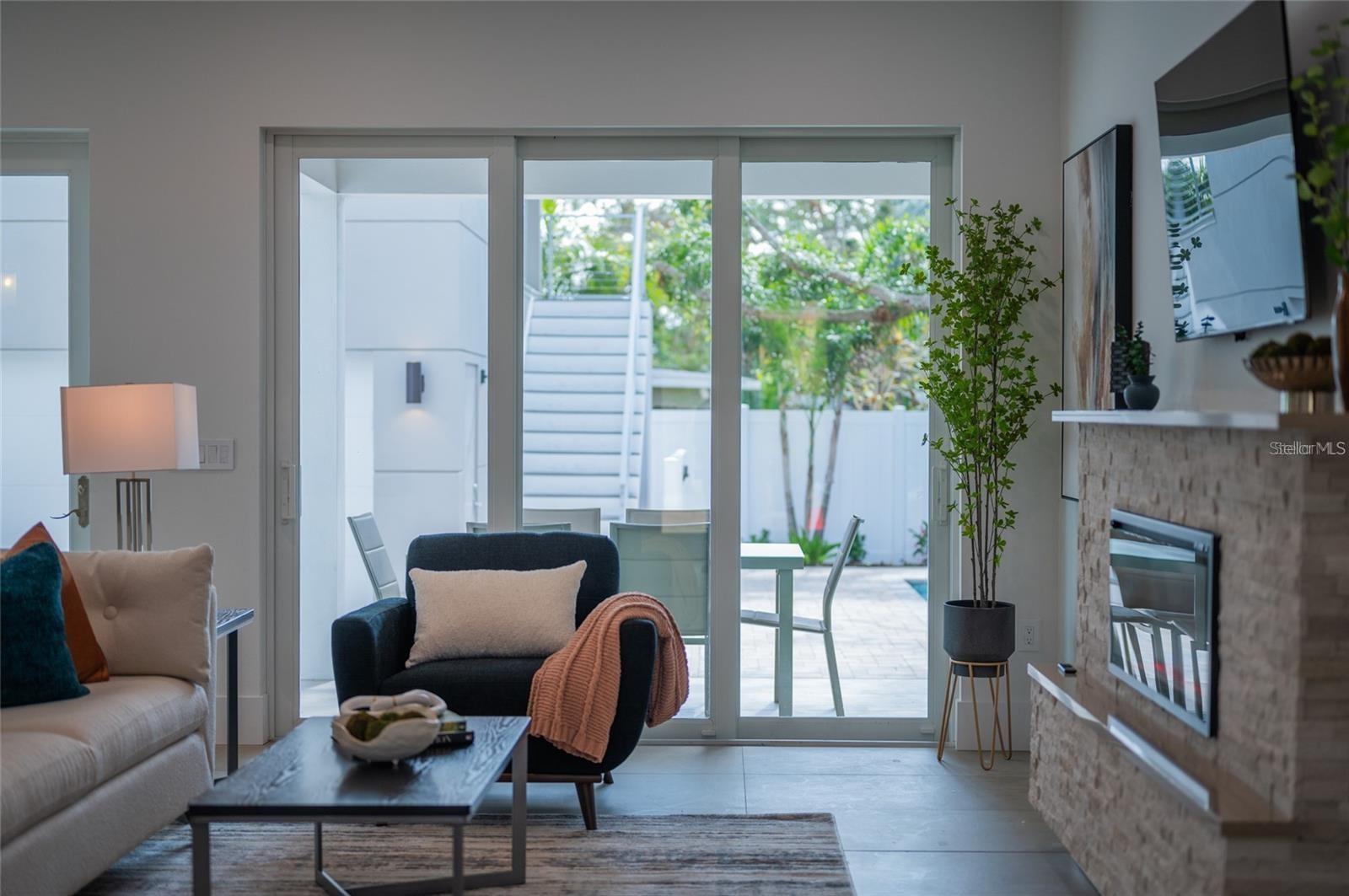 Image 18 of 84 For 2430 Floyd Street