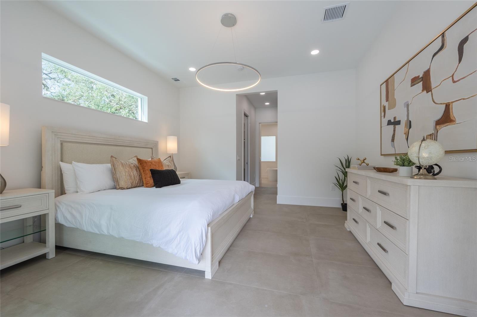 Image 24 of 84 For 2430 Floyd Street