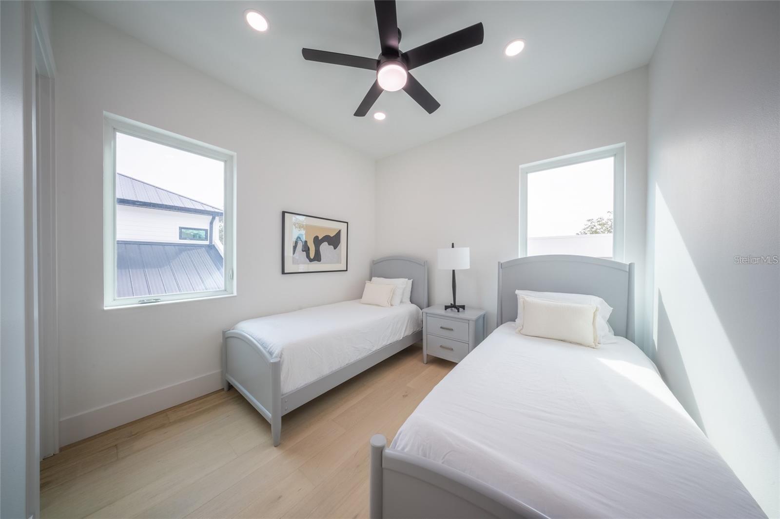 Image 42 of 84 For 2430 Floyd Street