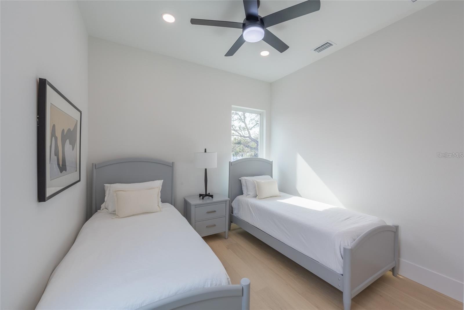 Image 43 of 84 For 2430 Floyd Street