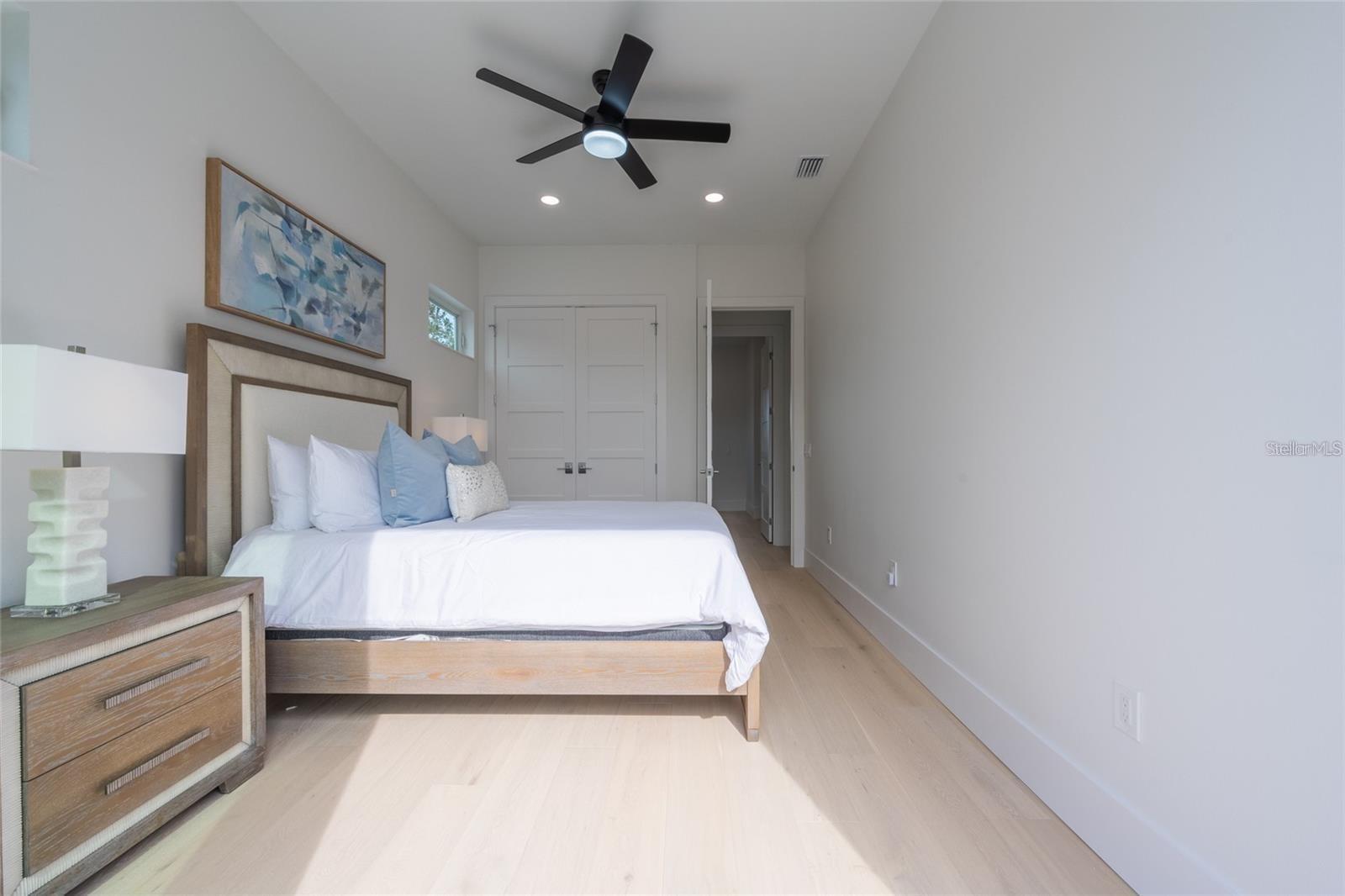 Image 50 of 84 For 2430 Floyd Street