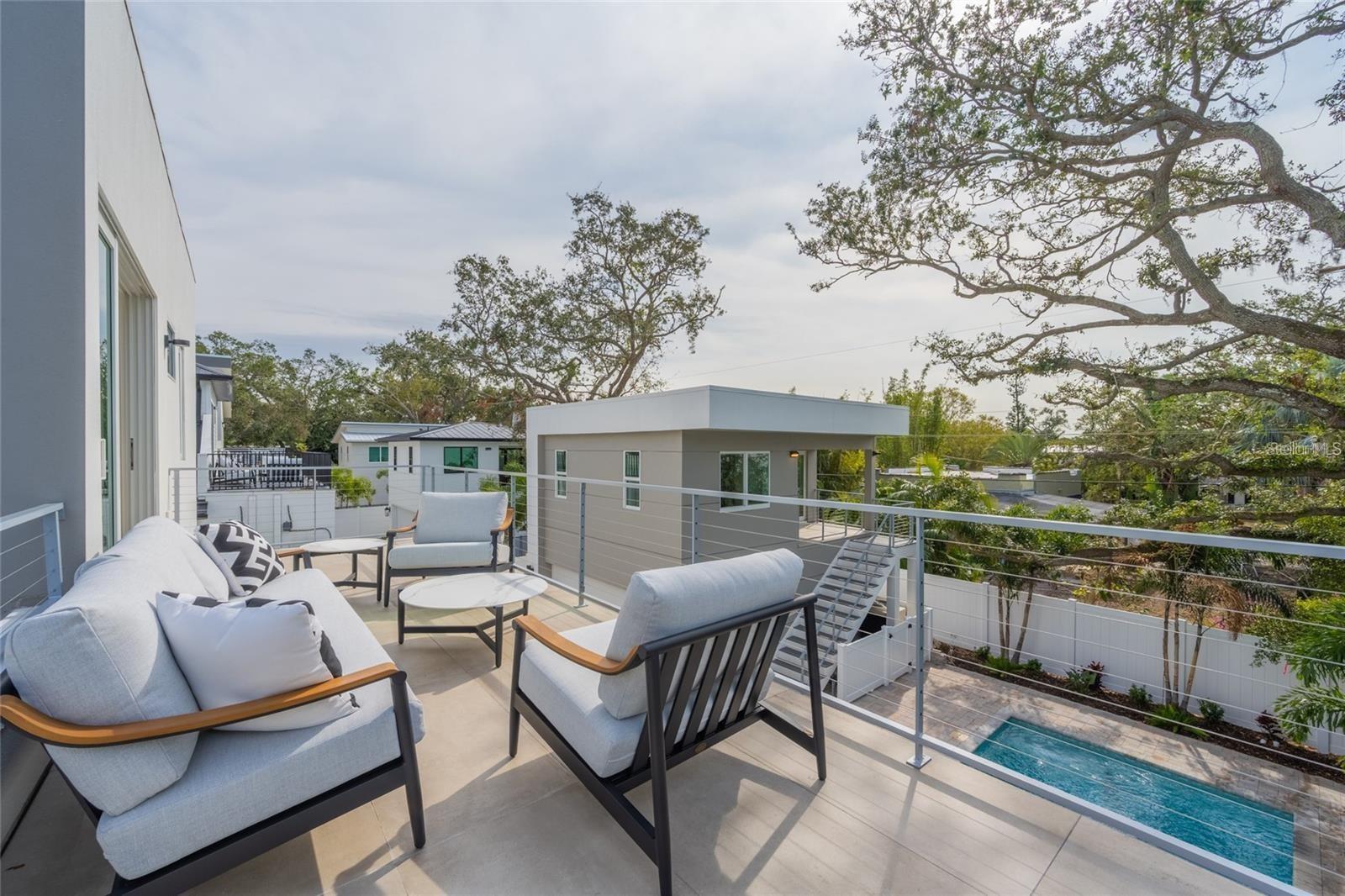 Image 53 of 84 For 2430 Floyd Street