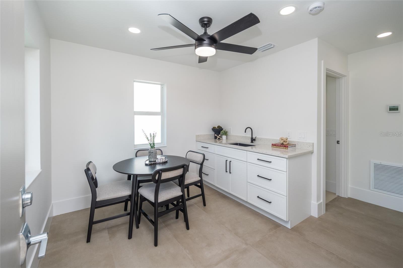 Image 71 of 84 For 2430 Floyd Street