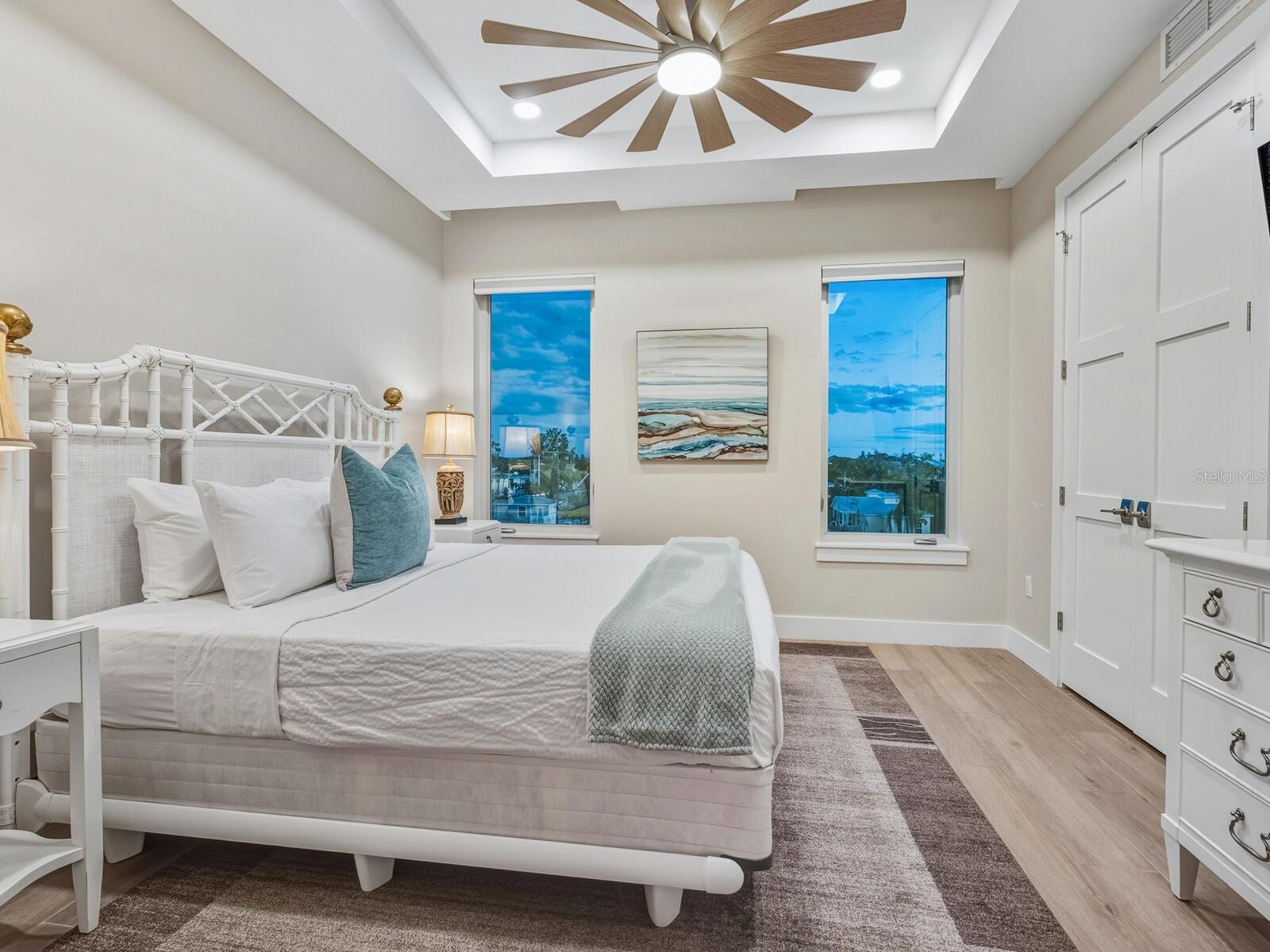 Image 16 of 74 For 1140 Seaside Drive 301