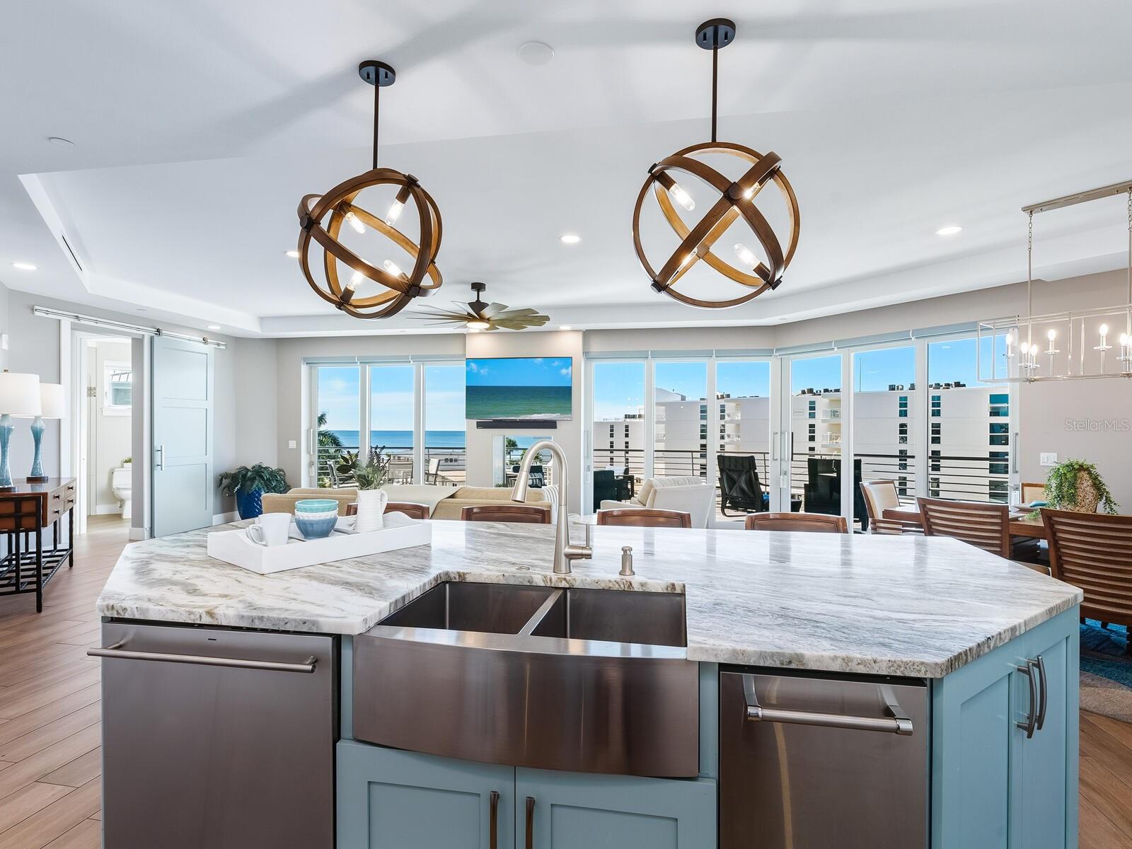 Image 25 of 74 For 1140 Seaside Drive 301