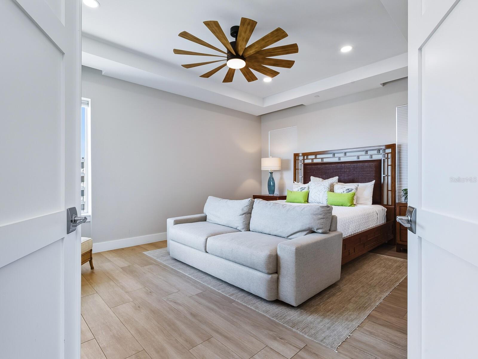 Image 31 of 74 For 1140 Seaside Drive 301