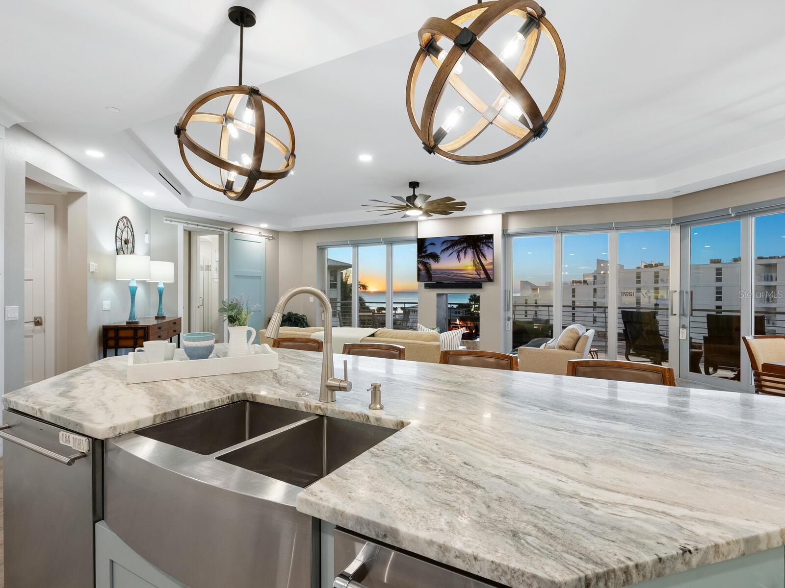 Image 5 of 74 For 1140 Seaside Drive 301