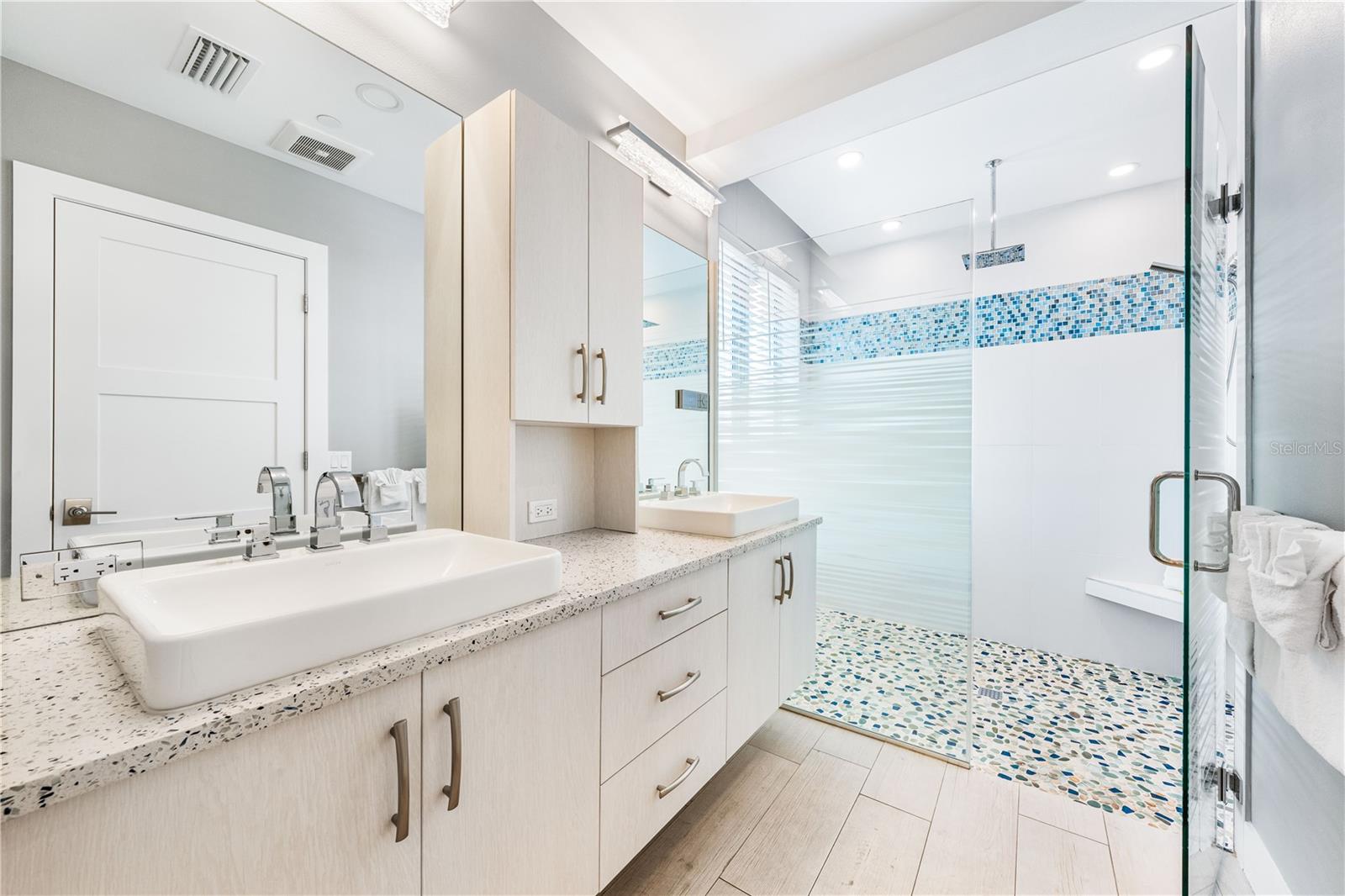 Image 50 of 74 For 1140 Seaside Drive 301