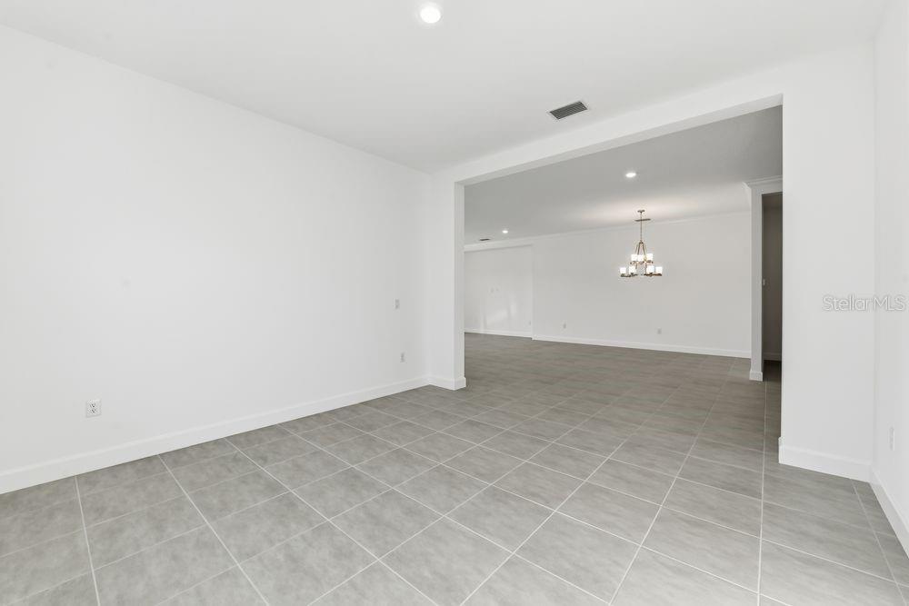 Image 11 of 62 For 10221 Silent Night Lane