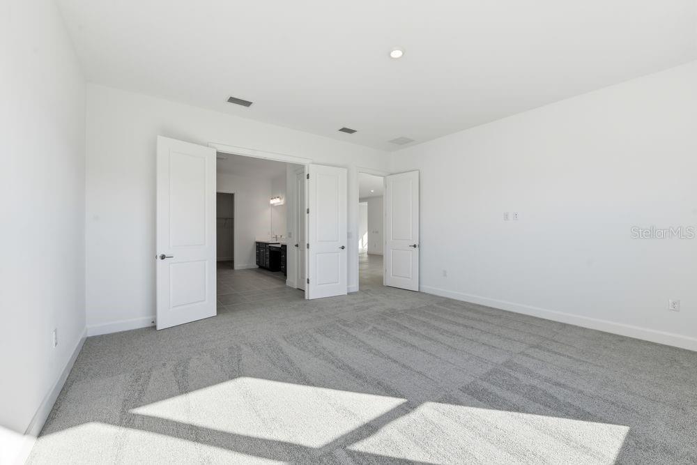 Image 15 of 62 For 10221 Silent Night Lane