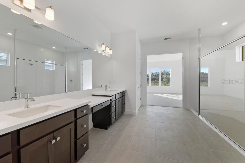 Image 17 of 62 For 10221 Silent Night Lane