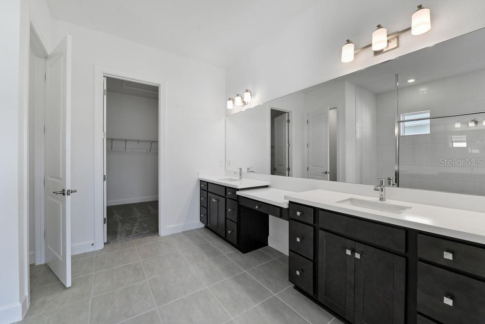 Image 18 of 62 For 10221 Silent Night Lane