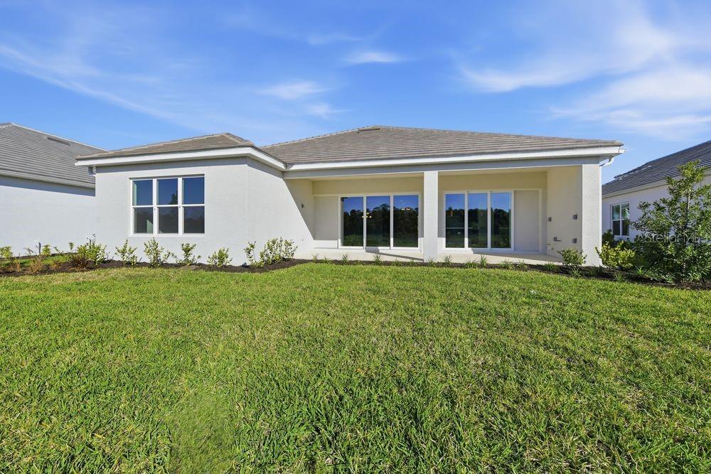 Image 36 of 62 For 10221 Silent Night Lane