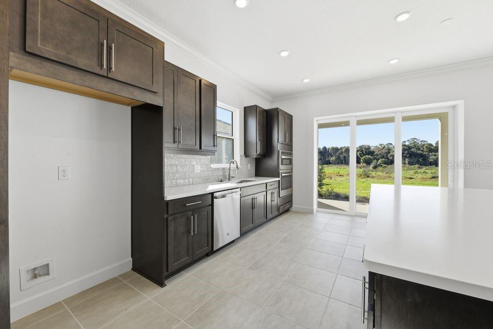 Image 4 of 62 For 10221 Silent Night Lane