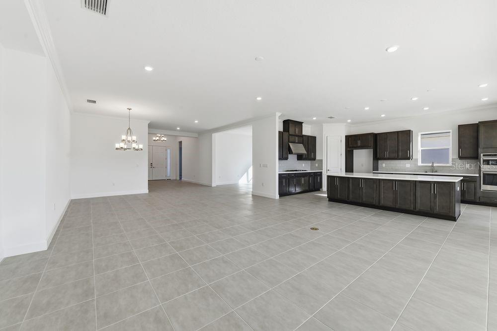 Image 8 of 62 For 10221 Silent Night Lane