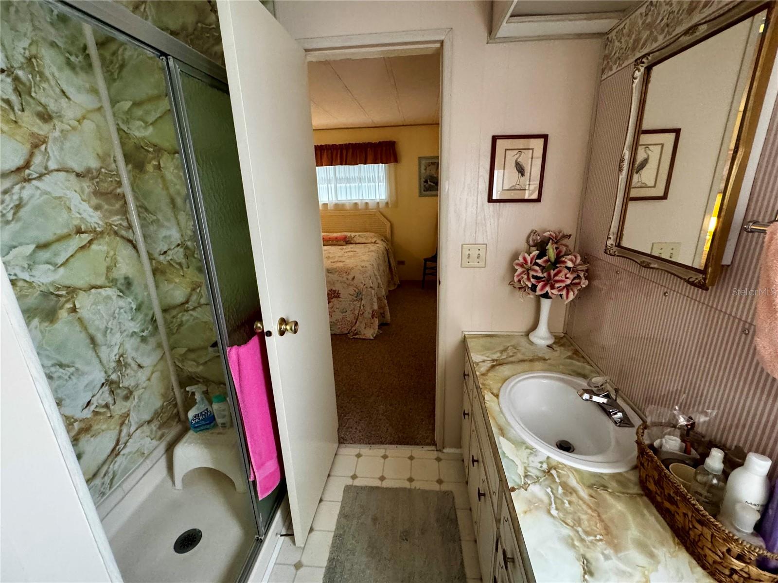 Image 15 of 49 For 5619 Bayshore Road 203