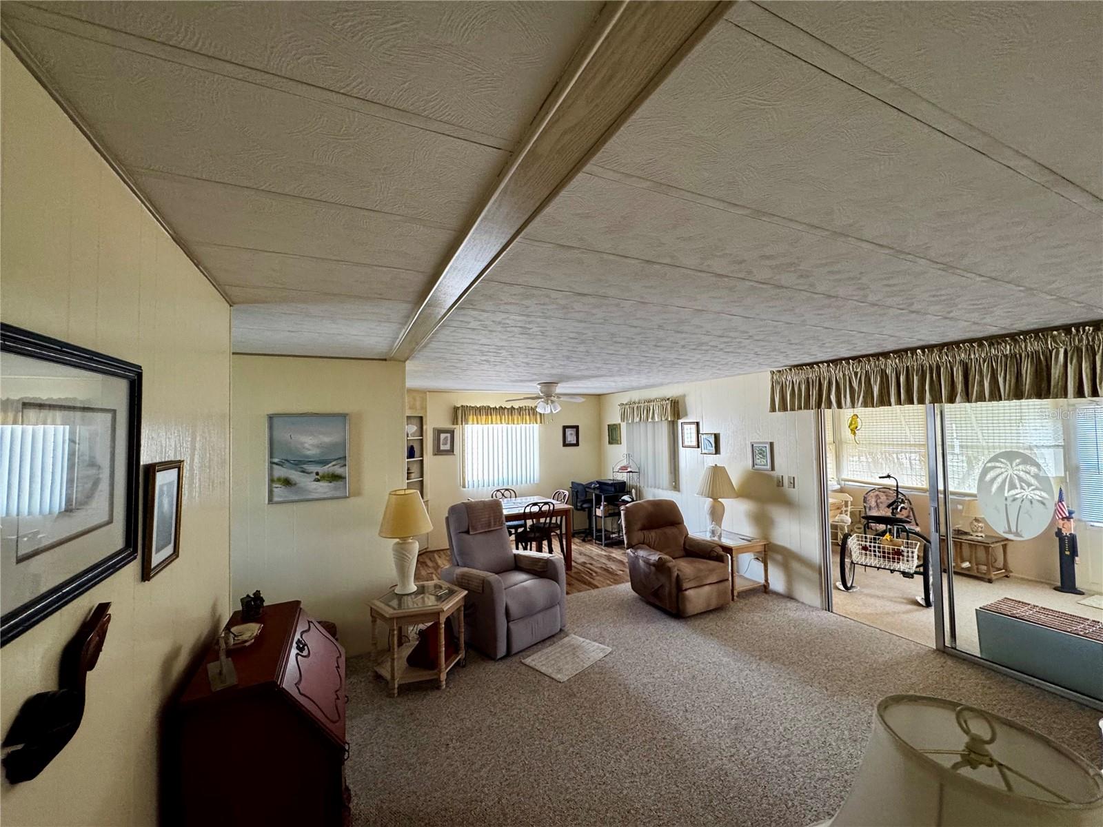 Image 20 of 49 For 5619 Bayshore Road 203