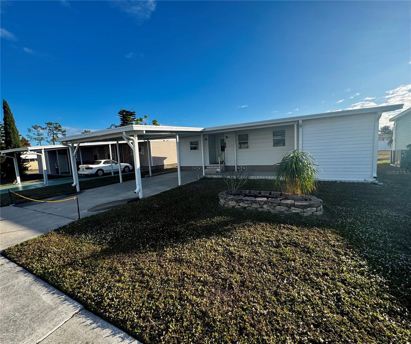 Image 35 of 49 For 5619 Bayshore Road 203