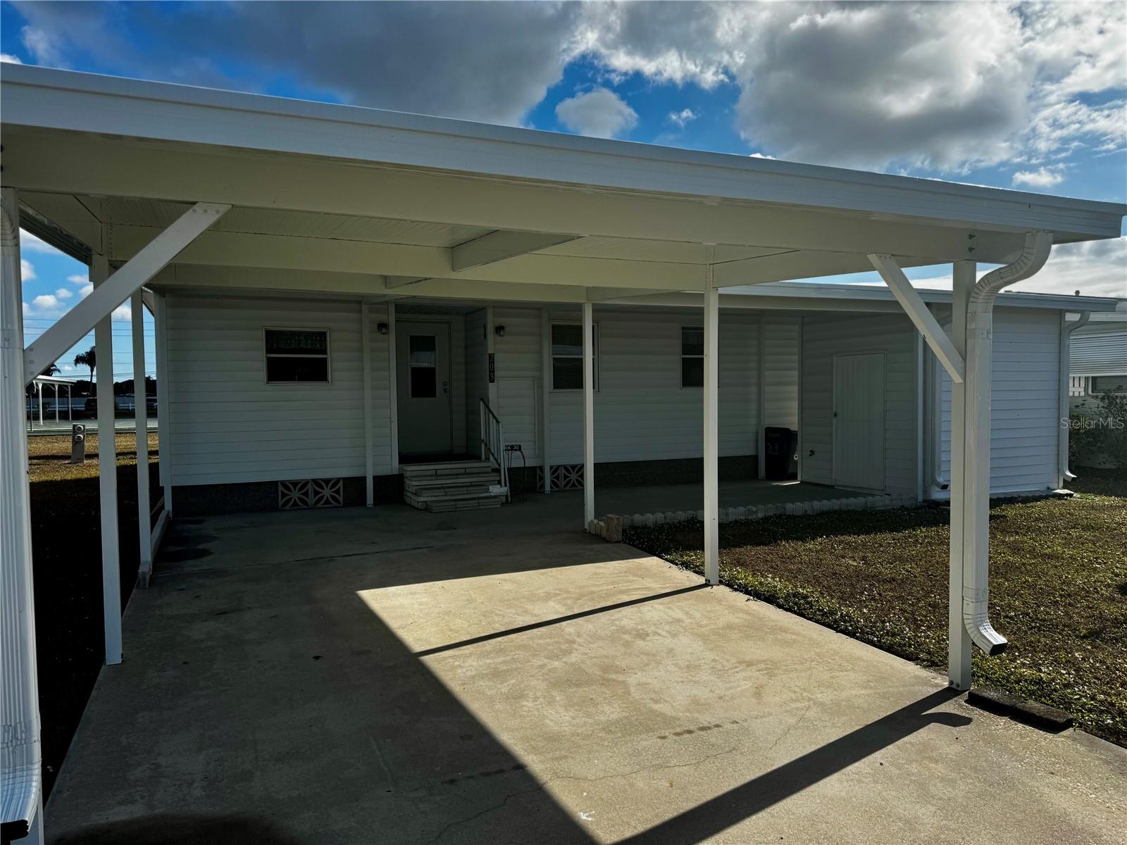 Image 45 of 49 For 5619 Bayshore Road 203