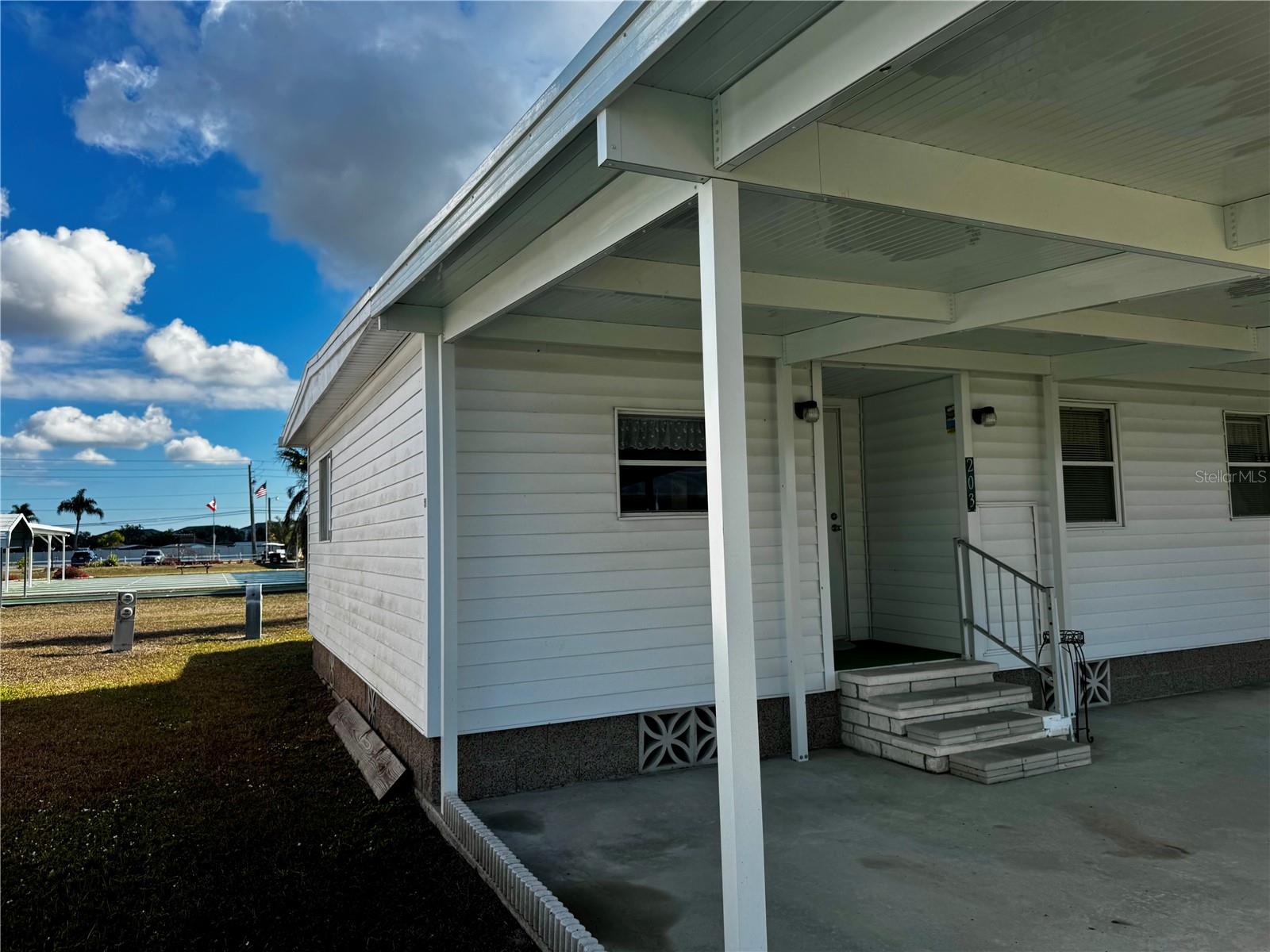 Image 48 of 49 For 5619 Bayshore Road 203