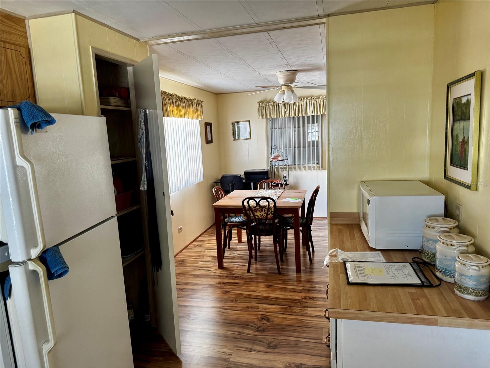 Image 9 of 49 For 5619 Bayshore Road 203