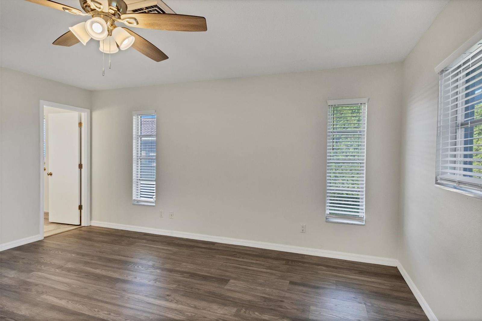 Image 14 of 27 For 213 Giotto Drive