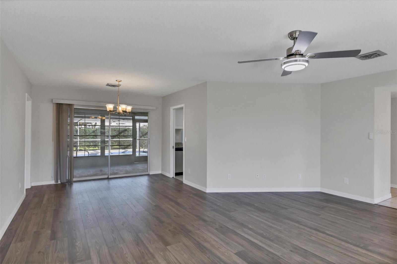 Image 7 of 27 For 213 Giotto Drive